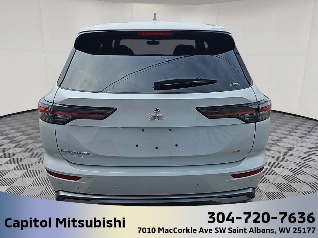 2025 Mitsubishi Outlander SE