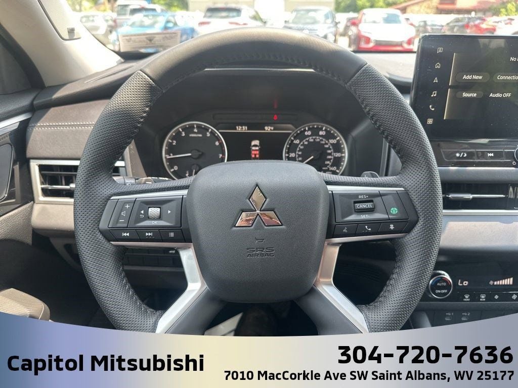 2025 Mitsubishi Outlander SE