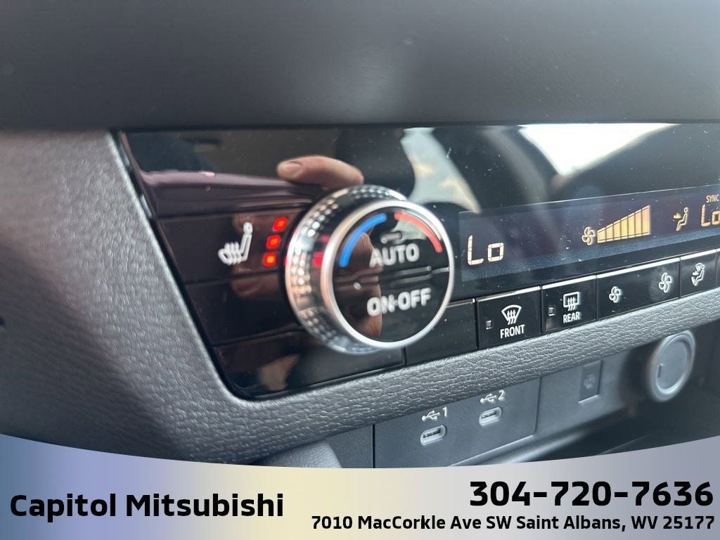 2025 Mitsubishi Outlander SE