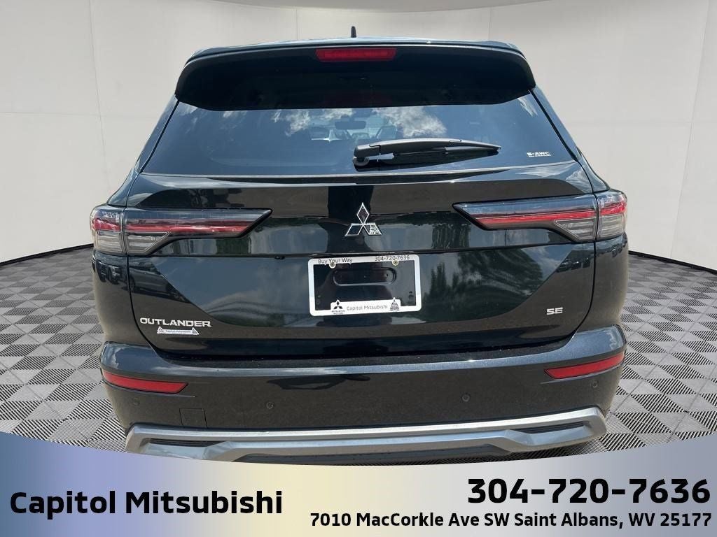 2025 Mitsubishi Outlander SE
