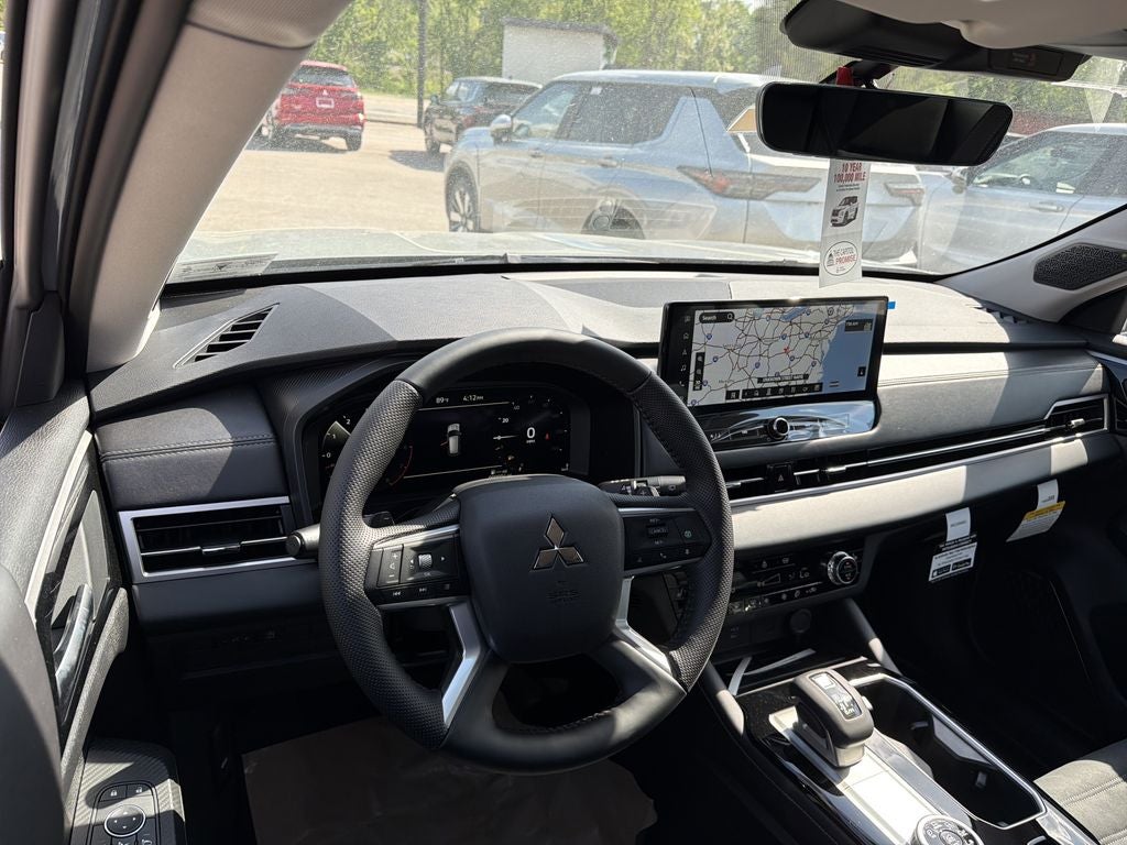 2026 Mitsubishi Outlander SE