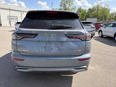 2026 Mitsubishi Outlander SE