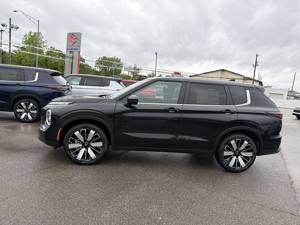 2026 Mitsubishi Outlander SE