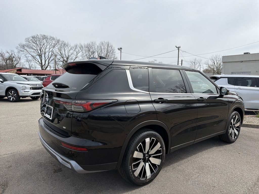 2026 Mitsubishi Outlander SE