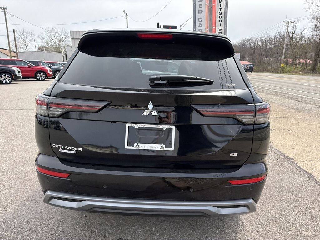 2026 Mitsubishi Outlander SE