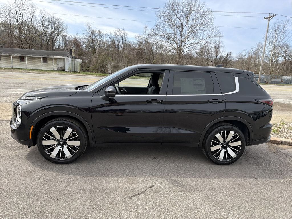 2026 Mitsubishi Outlander SE