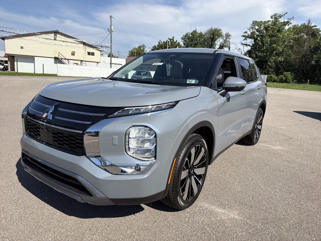 2026 Mitsubishi Outlander SE