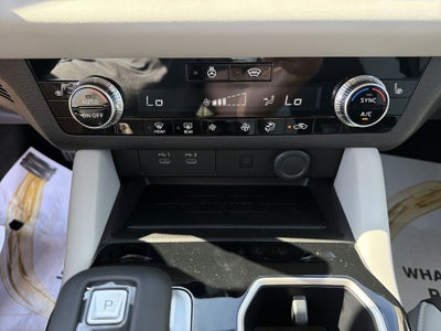2026 Mitsubishi Outlander SE