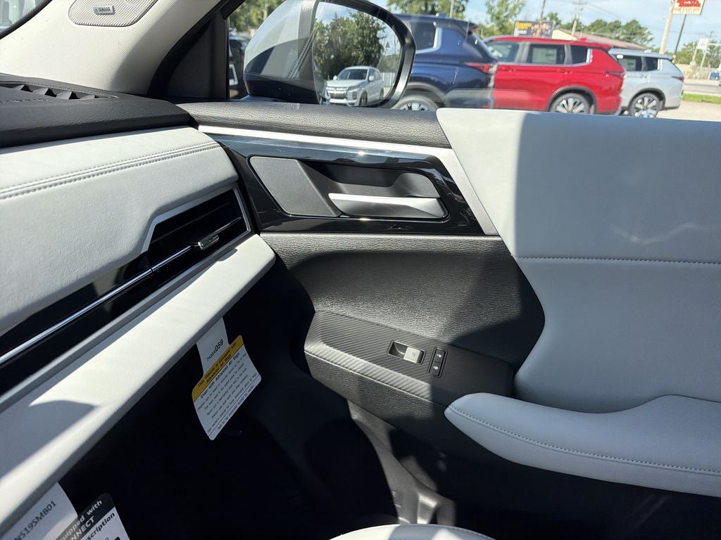 2026 Mitsubishi Outlander SE
