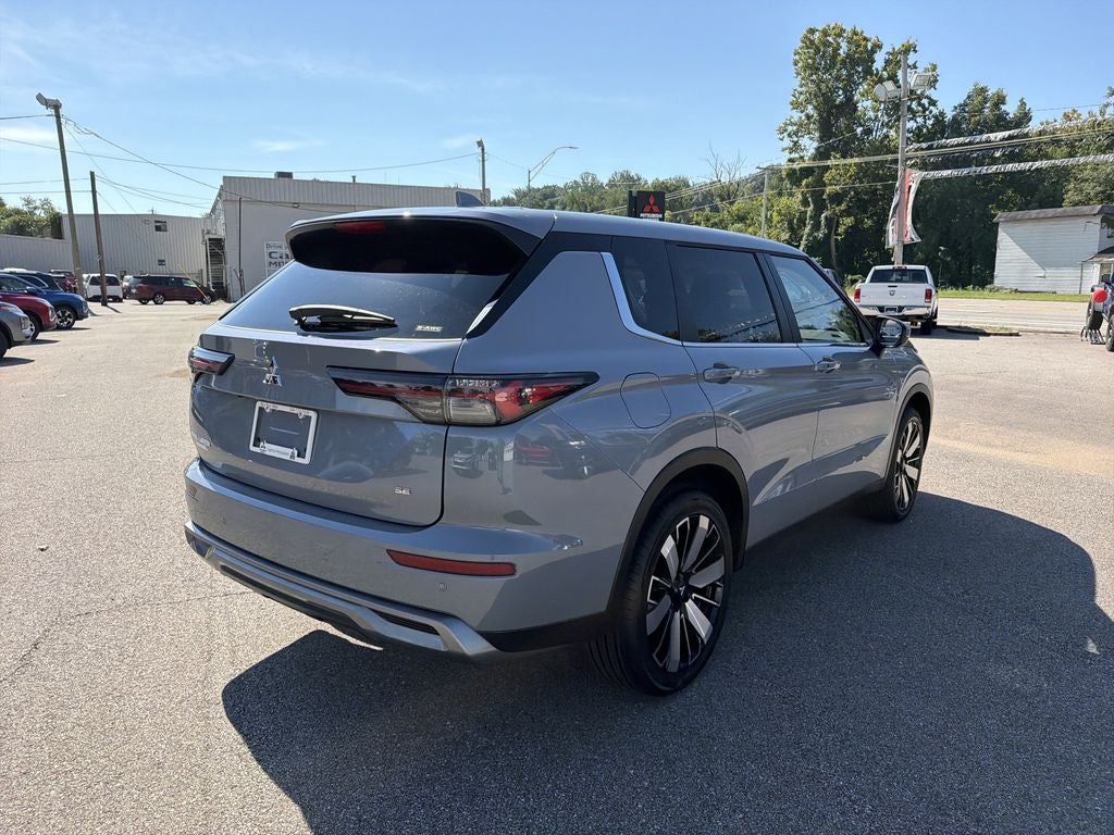 2026 Mitsubishi Outlander SE