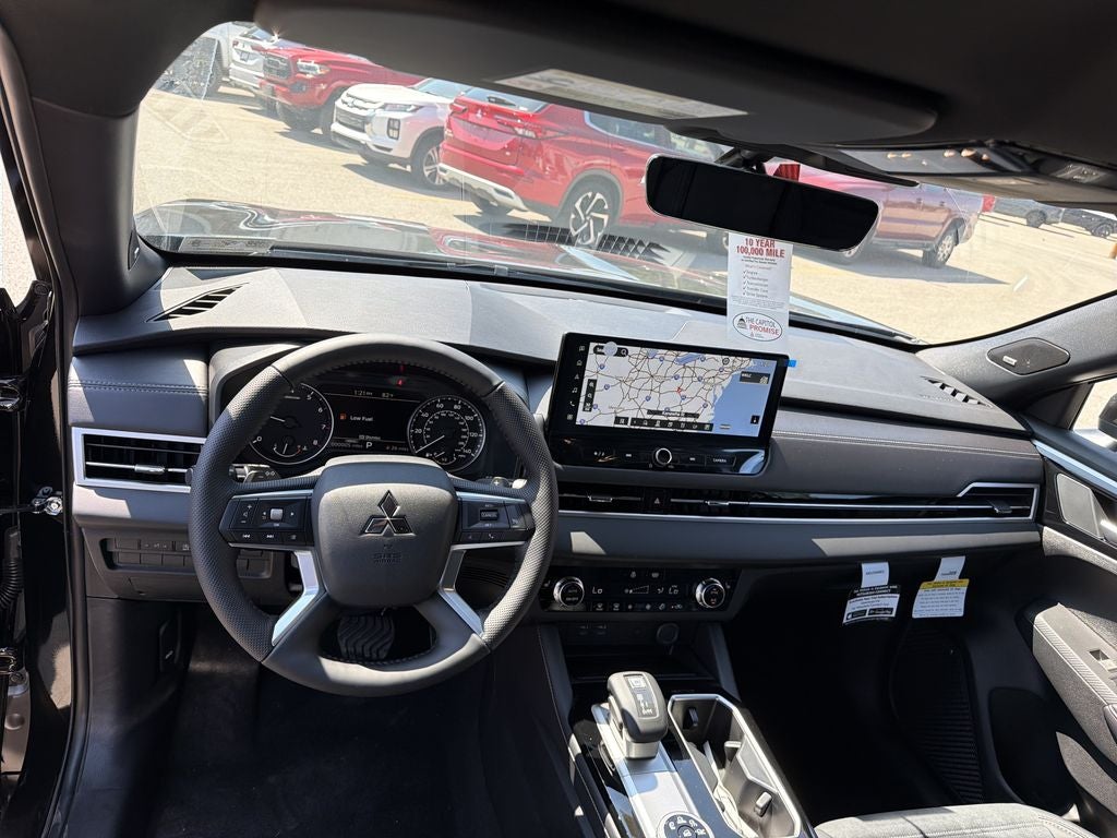 2026 Mitsubishi Outlander LE