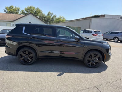 2026 Mitsubishi Outlander LE