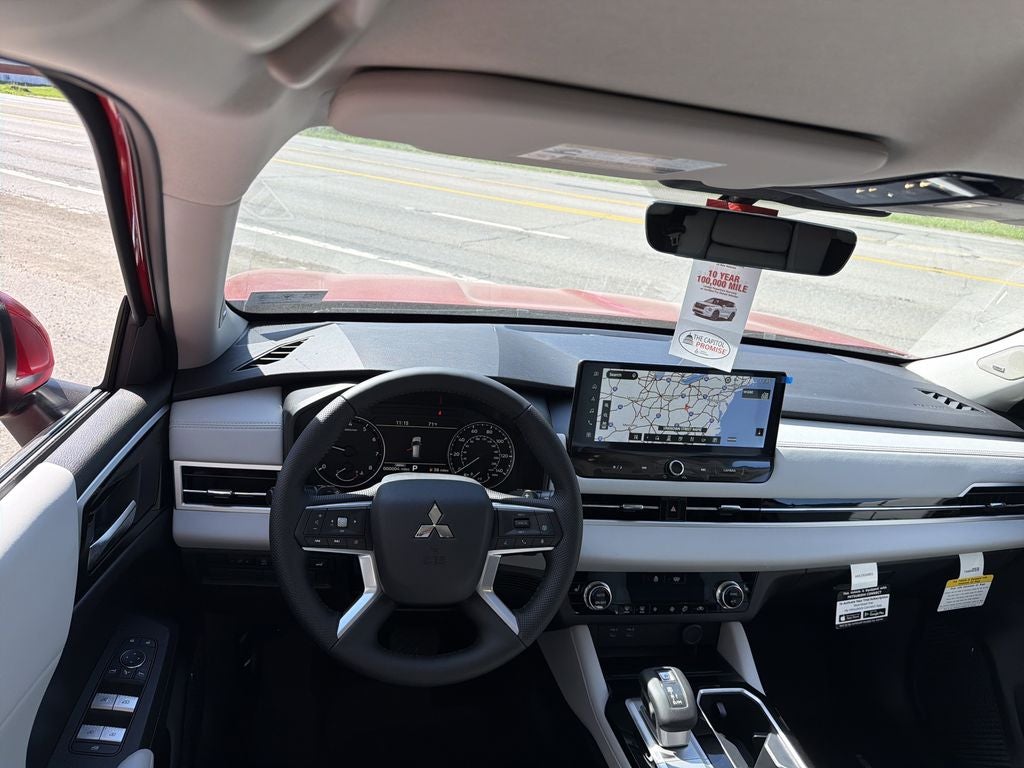 2026 Mitsubishi Outlander SE