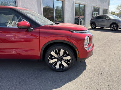 2026 Mitsubishi Outlander SE