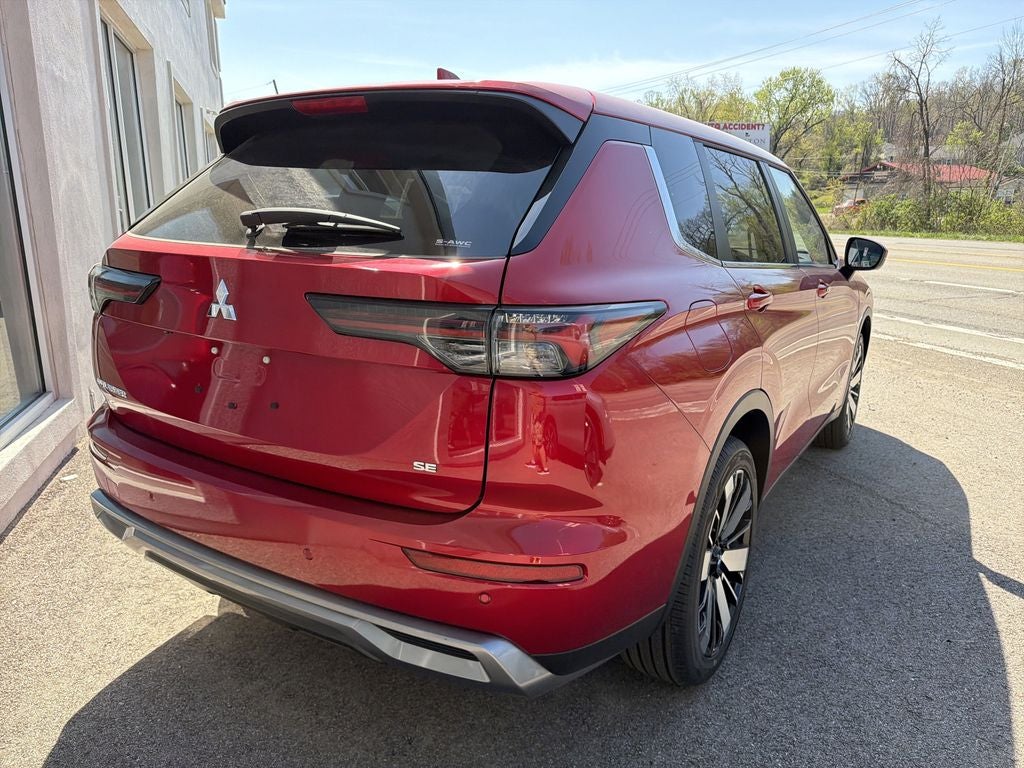 2026 Mitsubishi Outlander SE