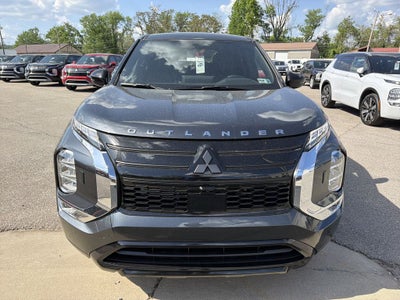2026 Mitsubishi Outlander LE
