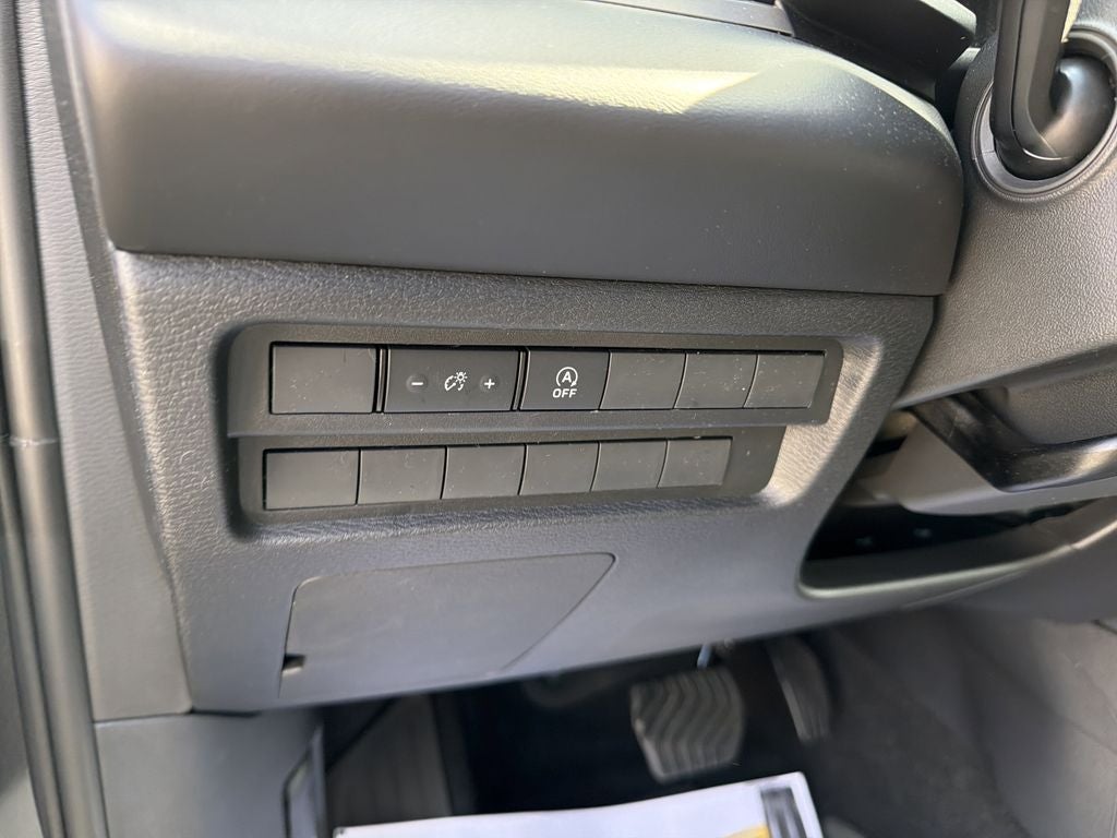 2026 Mitsubishi Outlander LE
