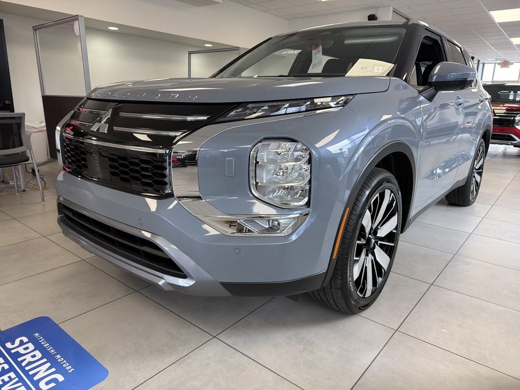 2026 Mitsubishi Outlander SE