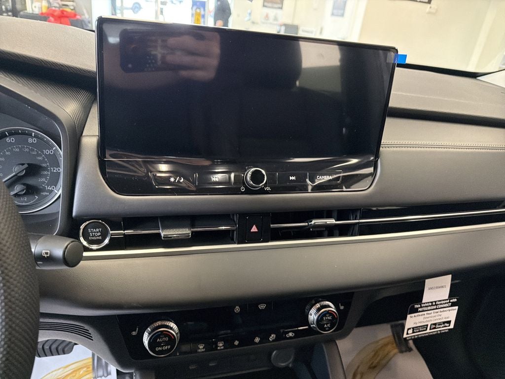 2026 Mitsubishi Outlander SE