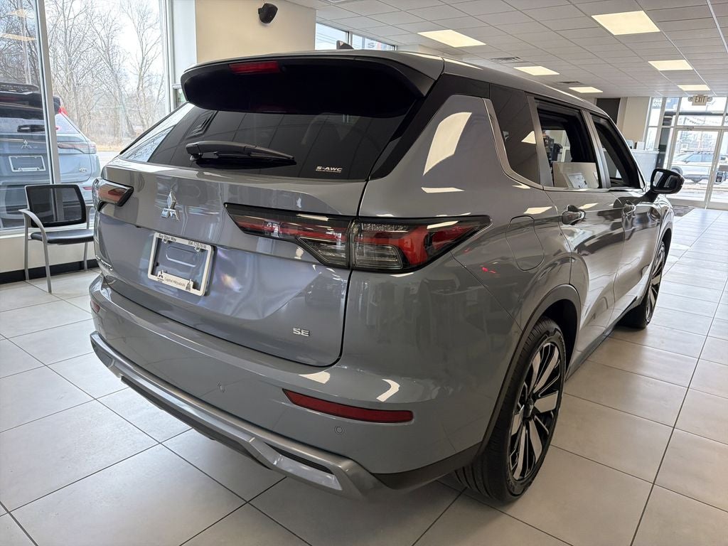 2026 Mitsubishi Outlander SE