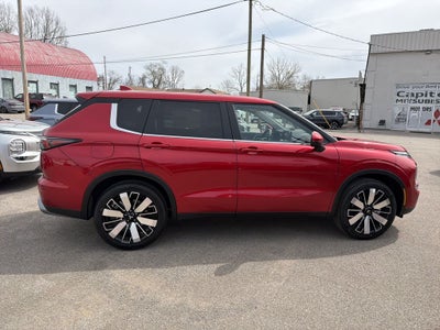 2026 Mitsubishi Outlander SE