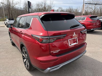 2026 Mitsubishi Outlander SE