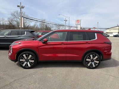 2026 Mitsubishi Outlander SE