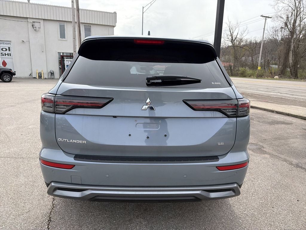 2026 Mitsubishi Outlander SE