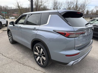 2026 Mitsubishi Outlander SE