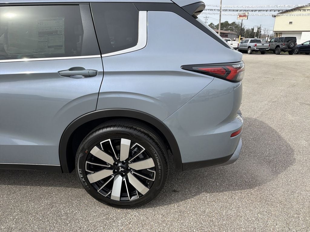 2026 Mitsubishi Outlander SE