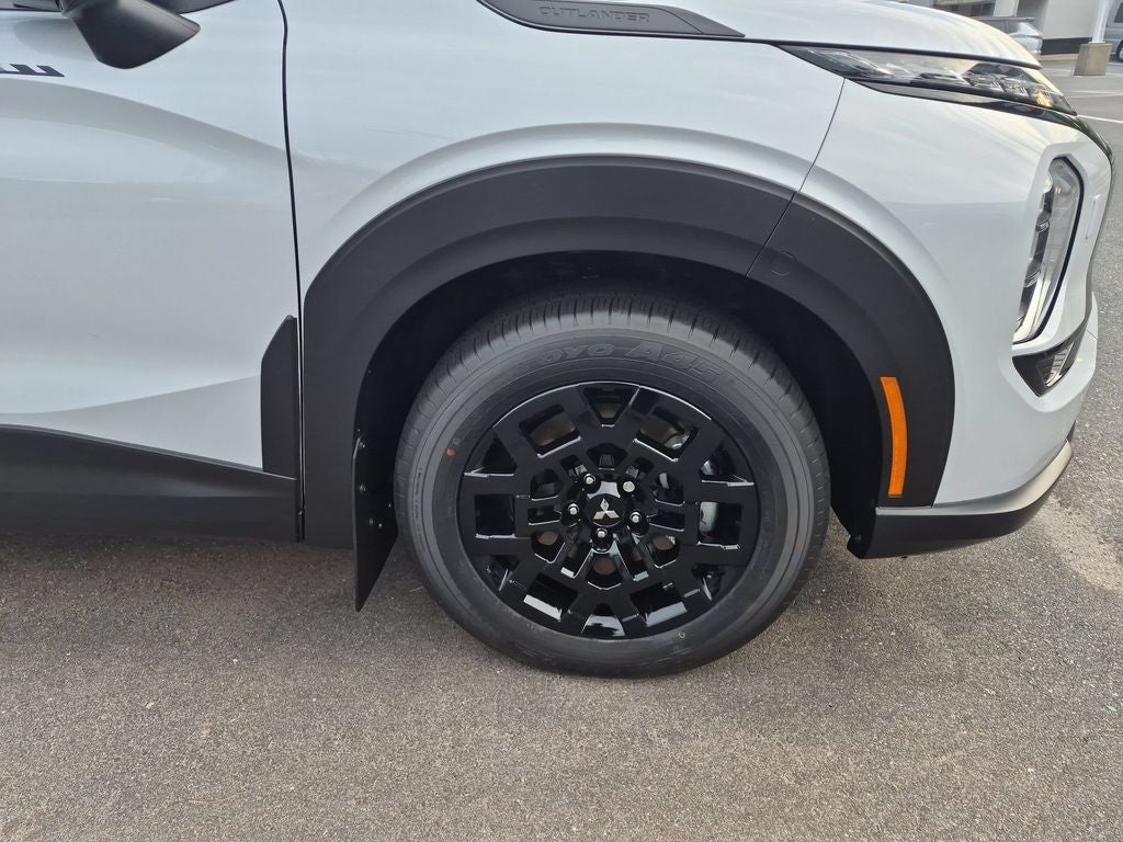 2026 Mitsubishi Outlander Base