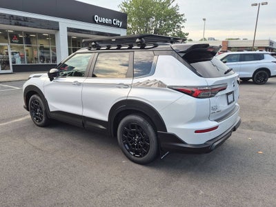 2026 Mitsubishi Outlander Base
