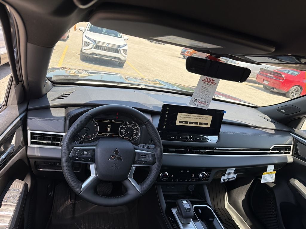 2026 Mitsubishi Outlander LE