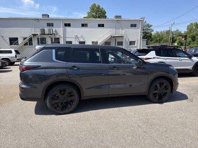 2026 Mitsubishi Outlander LE