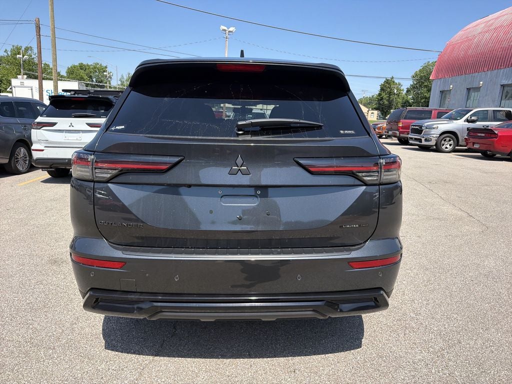 2026 Mitsubishi Outlander LE