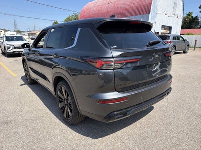 2026 Mitsubishi Outlander LE