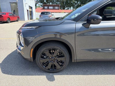 2026 Mitsubishi Outlander LE