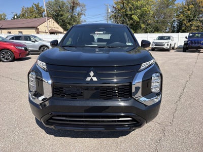2026 Mitsubishi Outlander LE