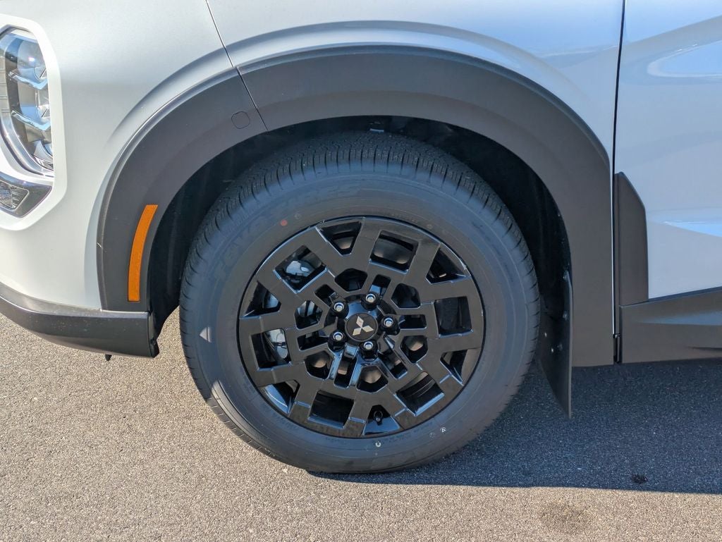 2026 Mitsubishi Outlander Base