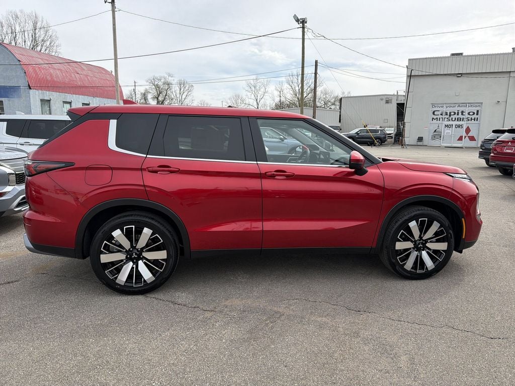 2026 Mitsubishi Outlander SE