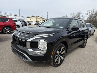 2026 Mitsubishi Outlander SE