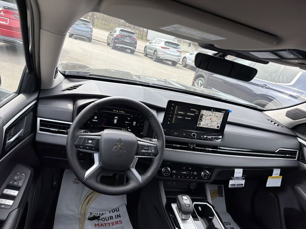 2026 Mitsubishi Outlander SE