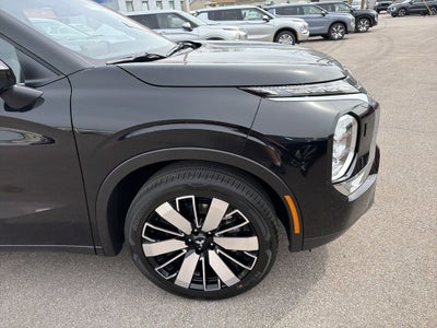 2026 Mitsubishi Outlander SE