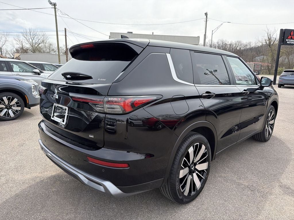 2026 Mitsubishi Outlander SE