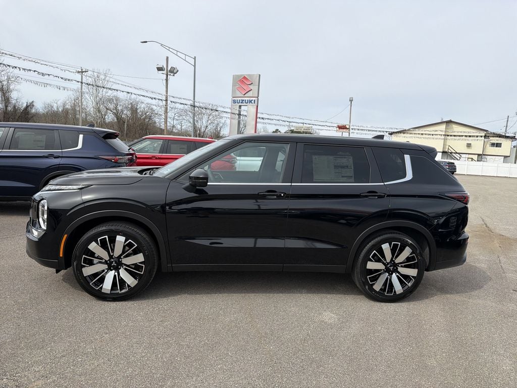 2026 Mitsubishi Outlander SE