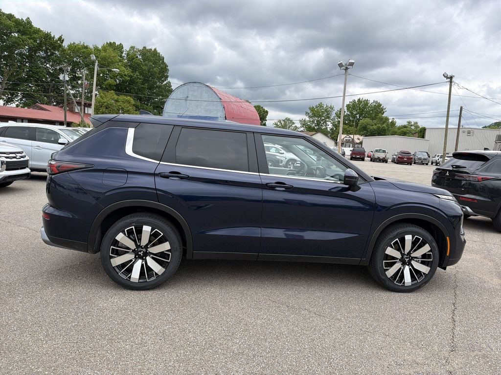2026 Mitsubishi Outlander SE