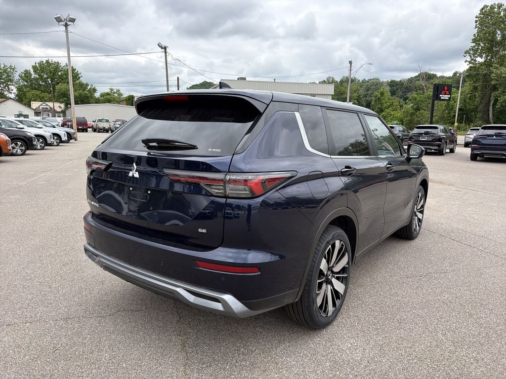 2026 Mitsubishi Outlander SE