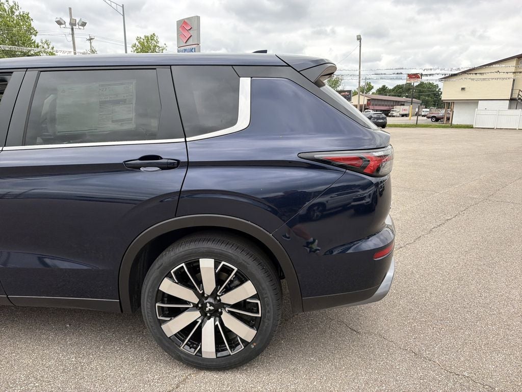 2026 Mitsubishi Outlander SE