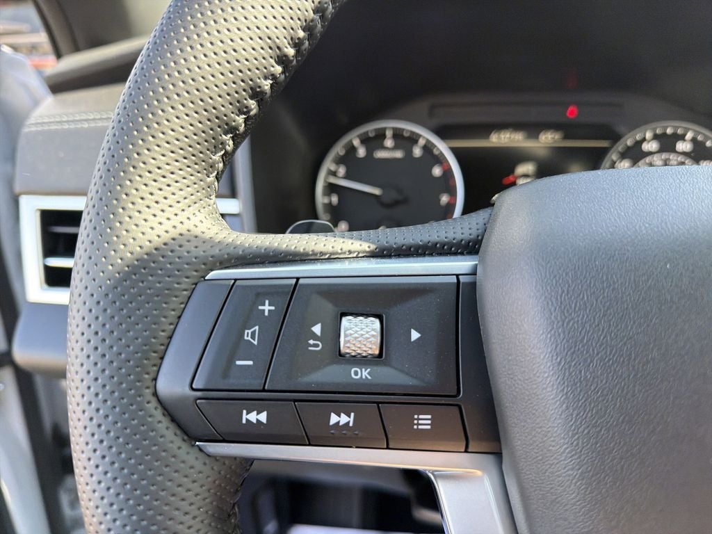2026 Mitsubishi Outlander LE