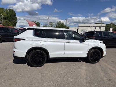 2026 Mitsubishi Outlander LE